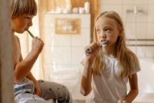 Co zrobić, gdy dziecko zgrzyta zębami?